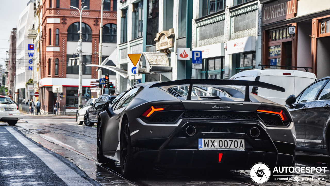 Lamborghini Huracán LP640-4 Performante