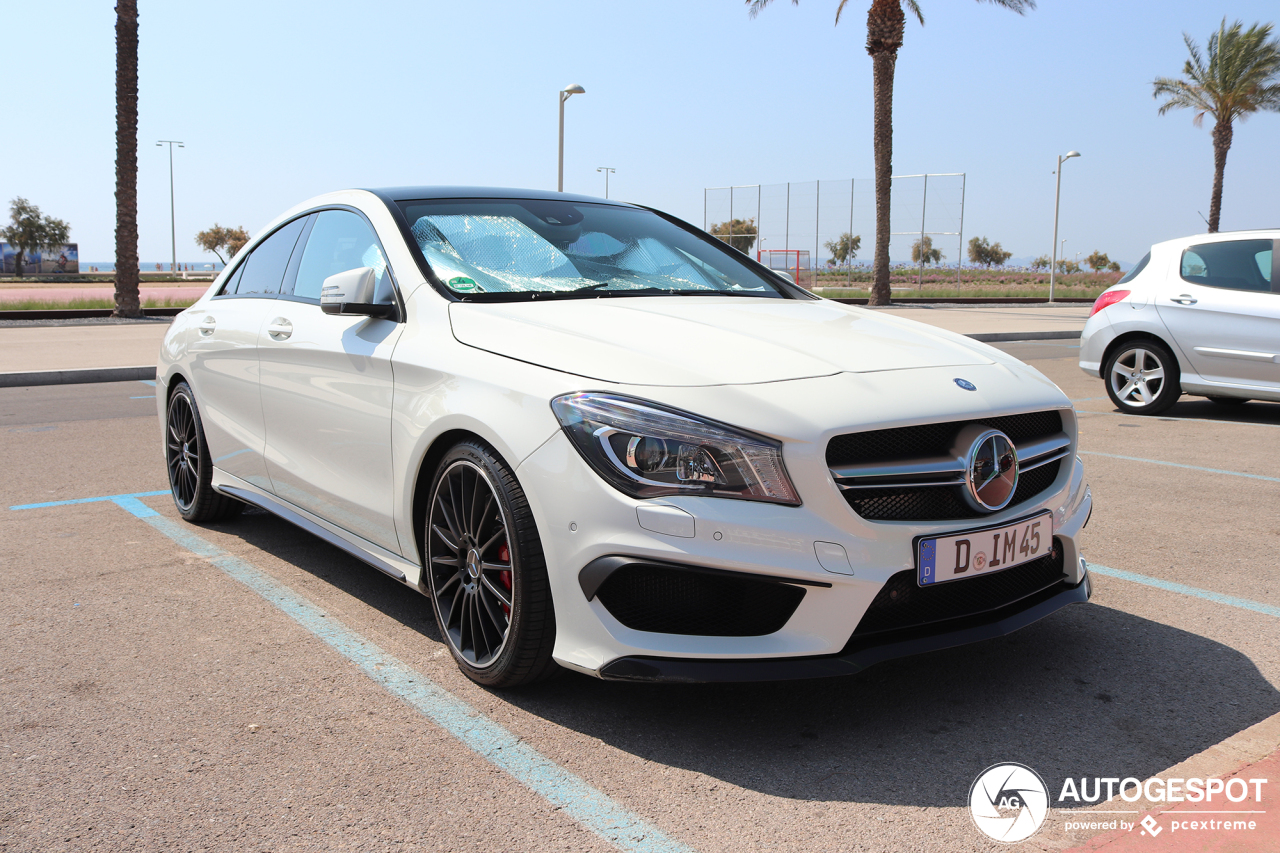 Mercedes-Benz CLA 45 AMG C117