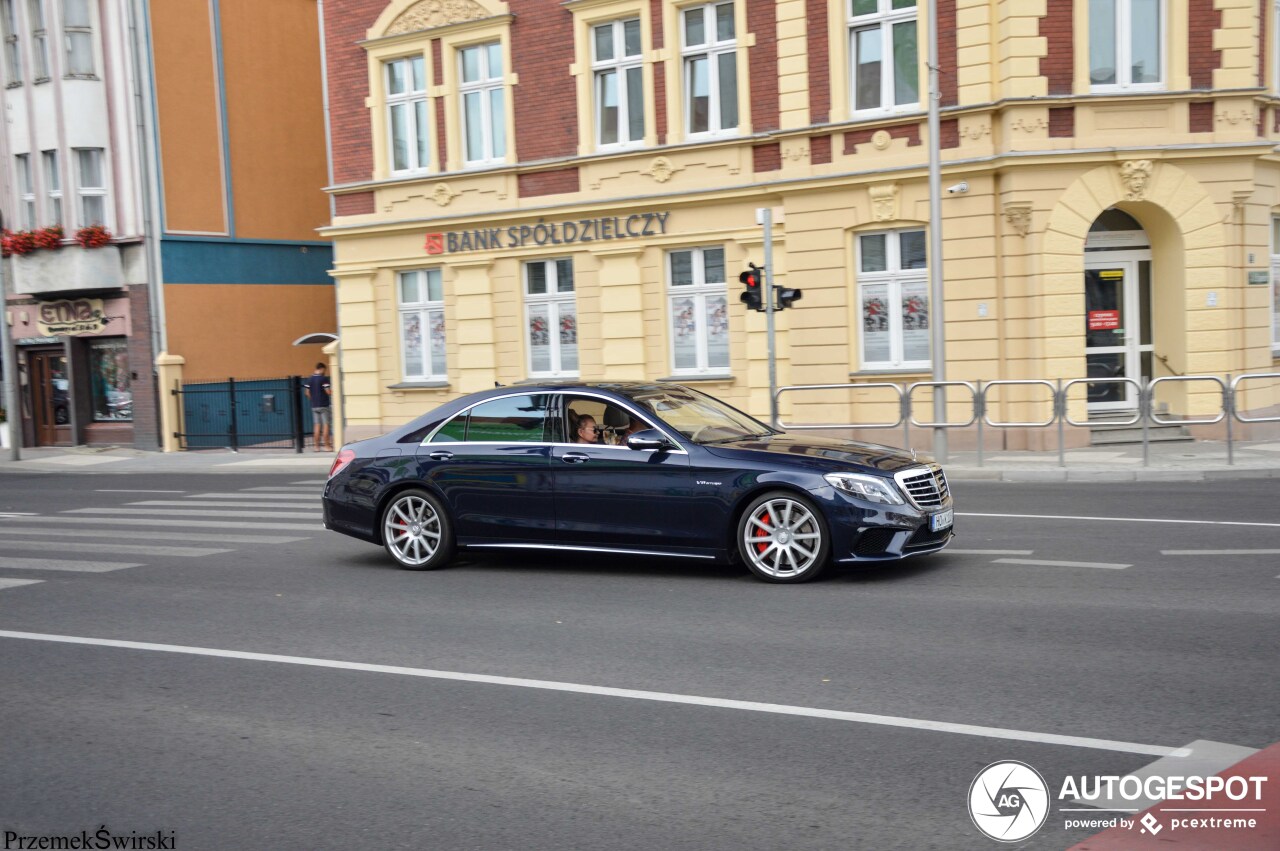 Mercedes-Benz S 63 AMG V222