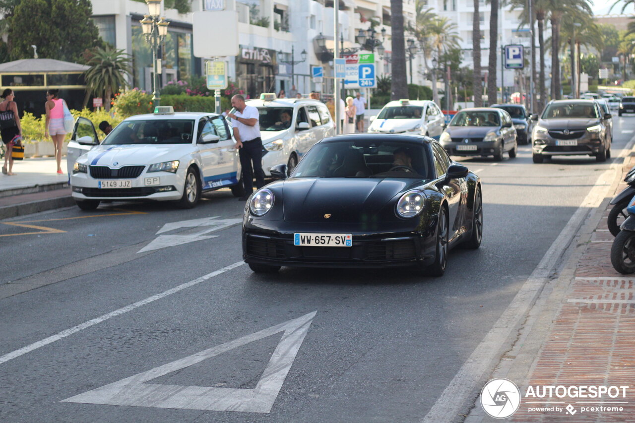 Porsche 992 Carrera 4S