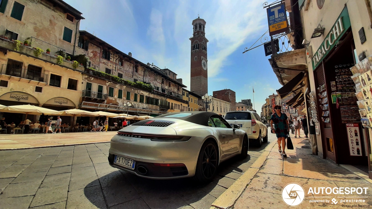 Porsche 992 Carrera 4S Cabriolet