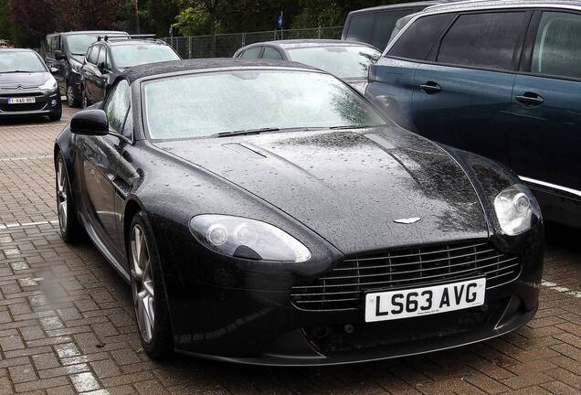 Aston Martin V8 Vantage Roadster 2012