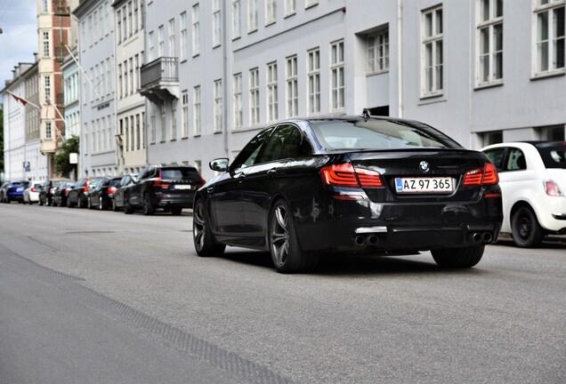 BMW M5 F10 2011