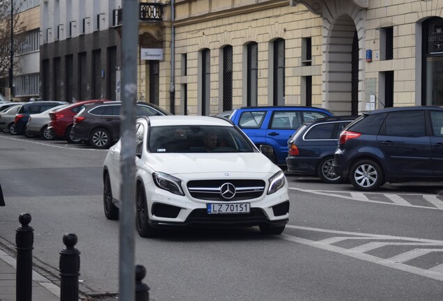 Mercedes-AMG GLA 45 X156