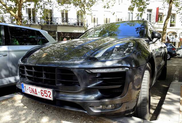 Porsche 95B Macan Turbo