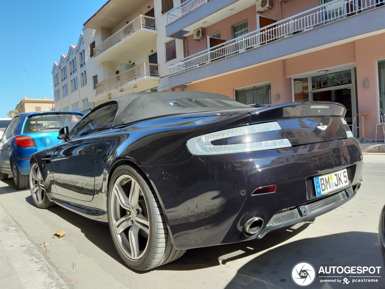 Aston Martin V8 Vantage Roadster