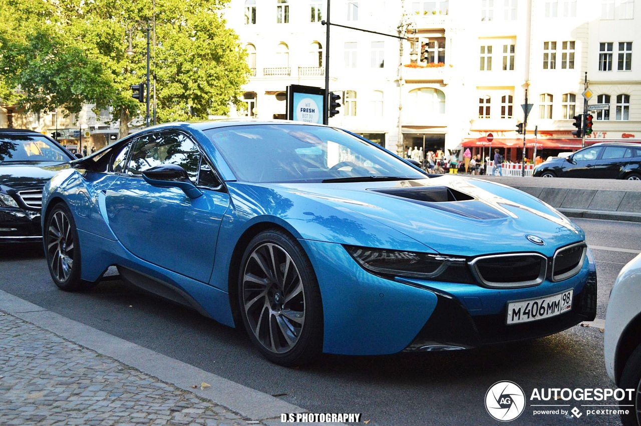 BMW i8