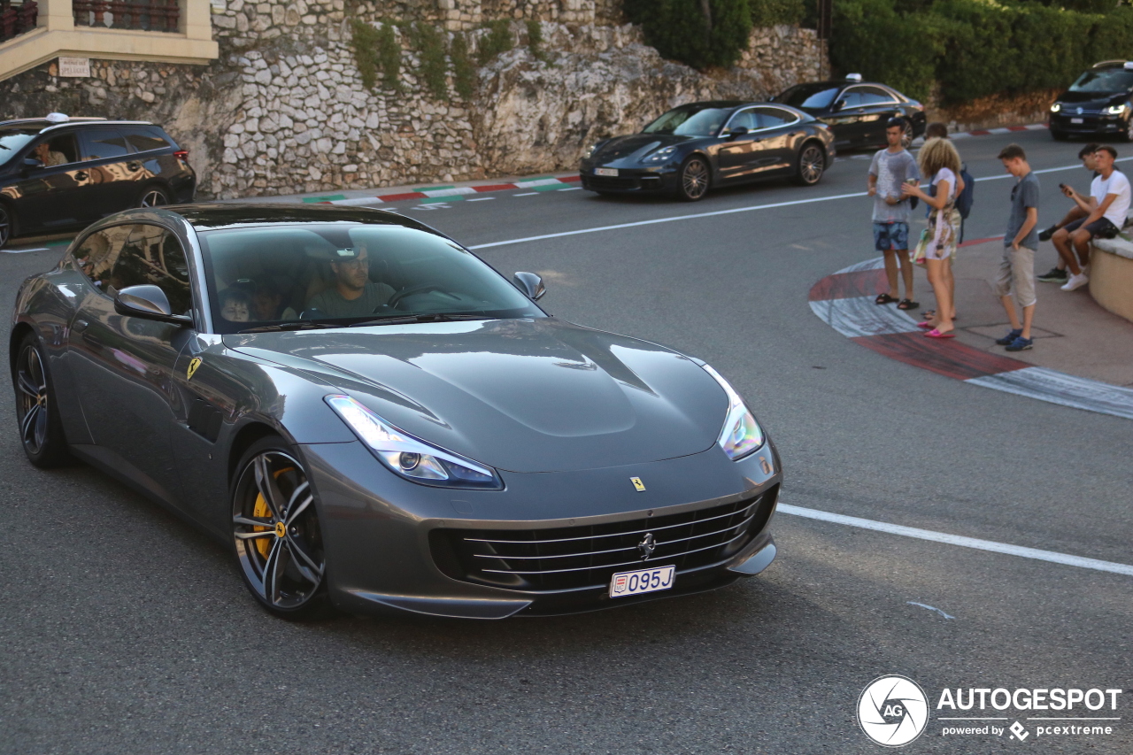 Ferrari GTC4Lusso