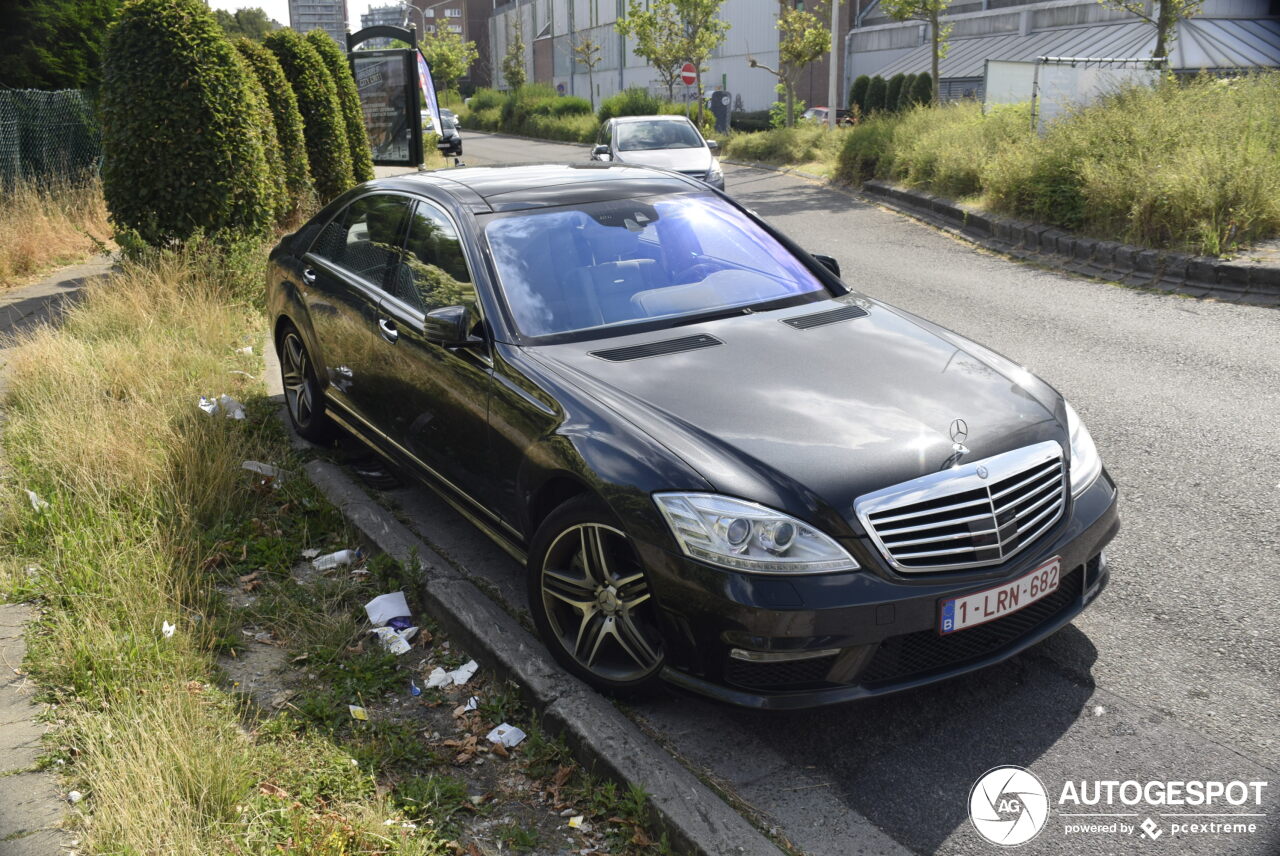 Mercedes-Benz S 63 AMG W221 2011