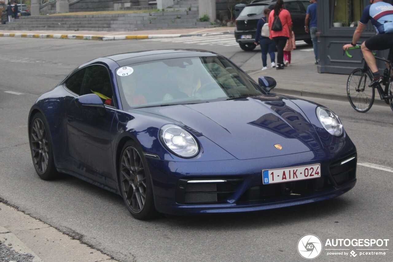 Porsche 992 Carrera 4S