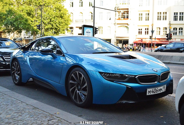 BMW i8