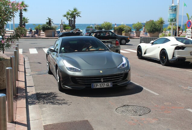 Ferrari GTC4Lusso T