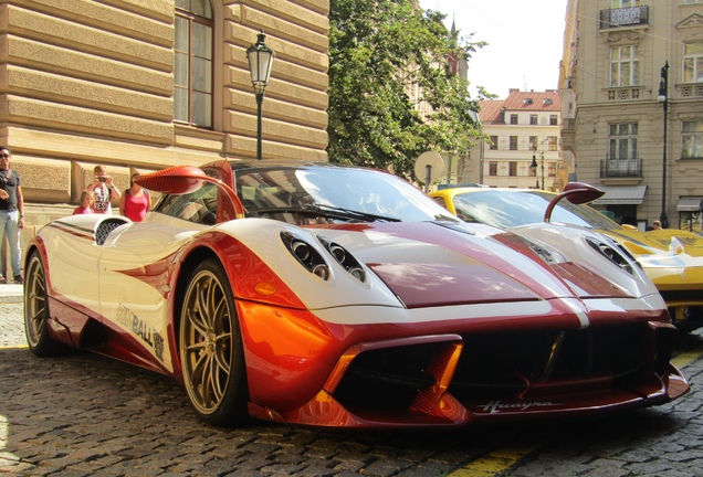 Pagani Huayra Lampo