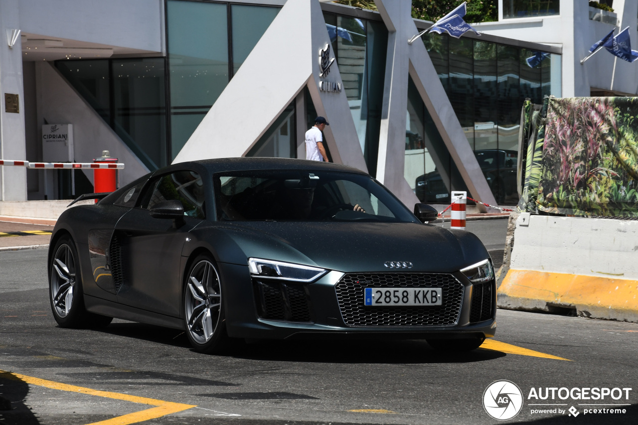 Audi R8 V10 Plus 2015