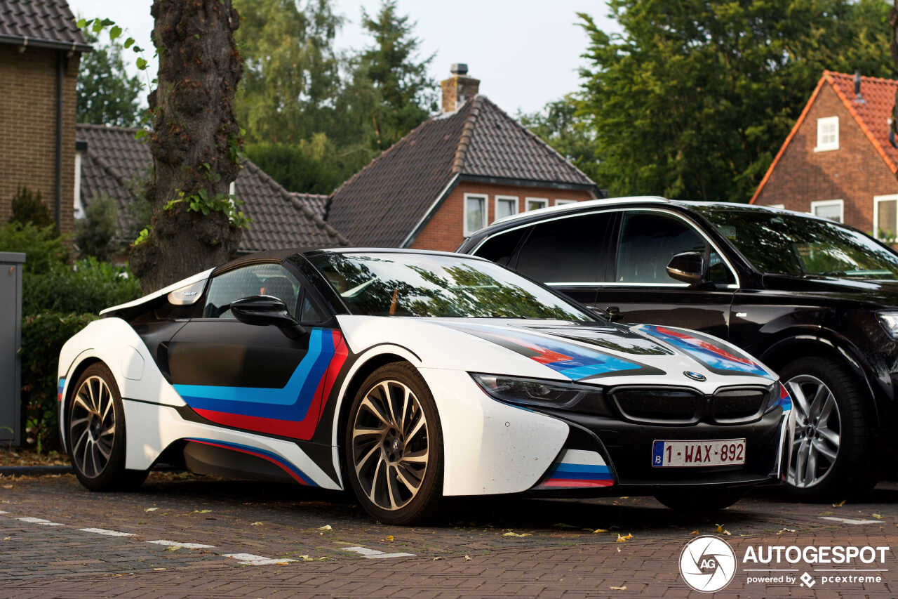 BMW i8 Roadster