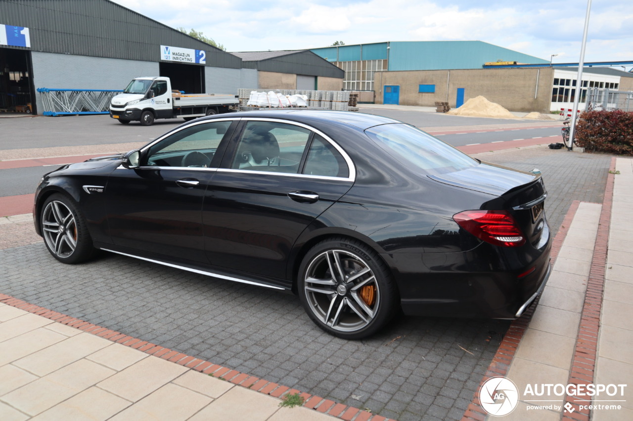 Mercedes-AMG E 63 S W213