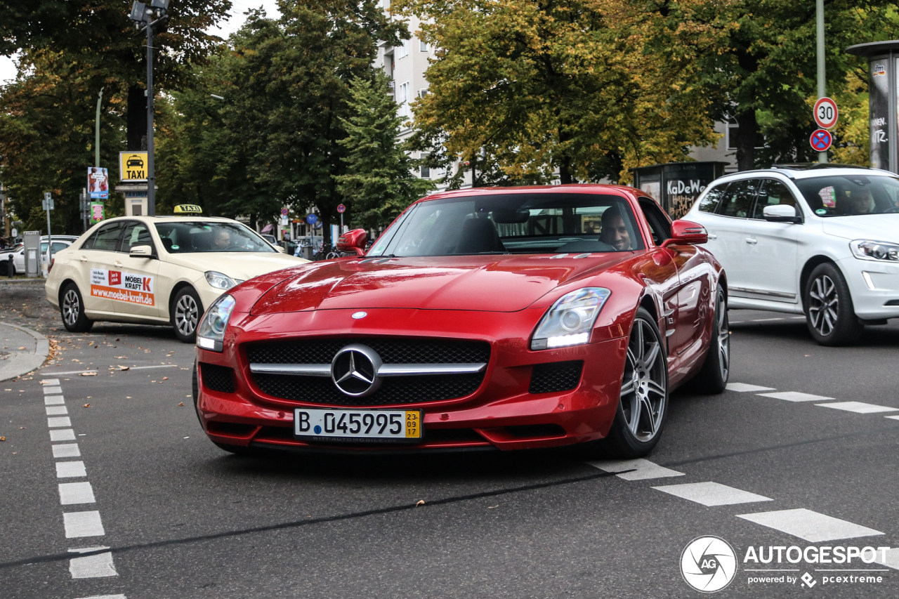 Mercedes-Benz SLS AMG