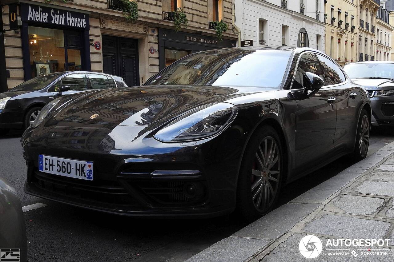 Porsche 971 Panamera Turbo