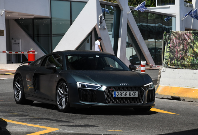 Audi R8 V10 Plus 2015