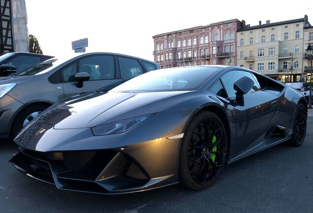 Lamborghini Huracán LP640-4 EVO