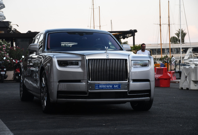 Rolls-Royce Phantom VIII EWB