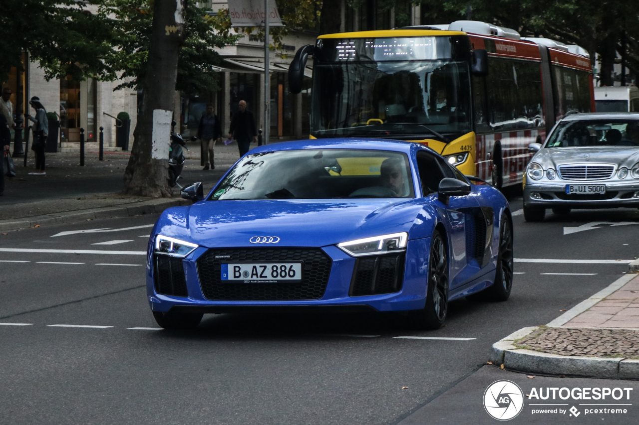 Audi R8 V10 Plus 2015