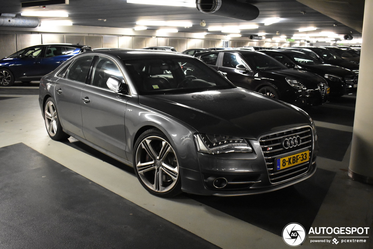 Audi S8 D4