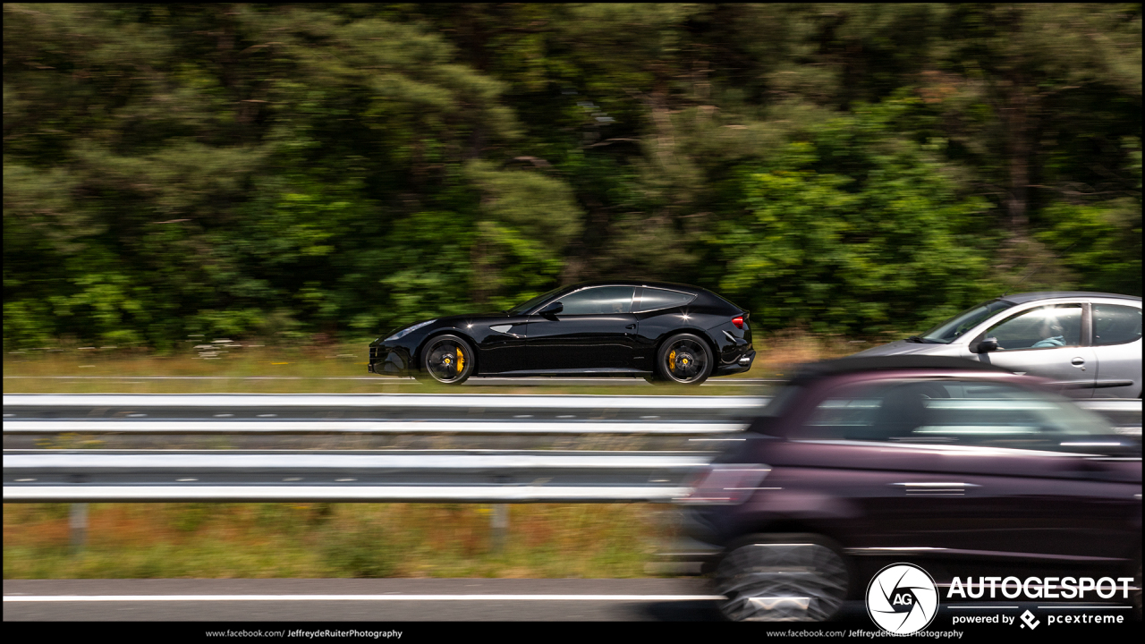 Ferrari FF