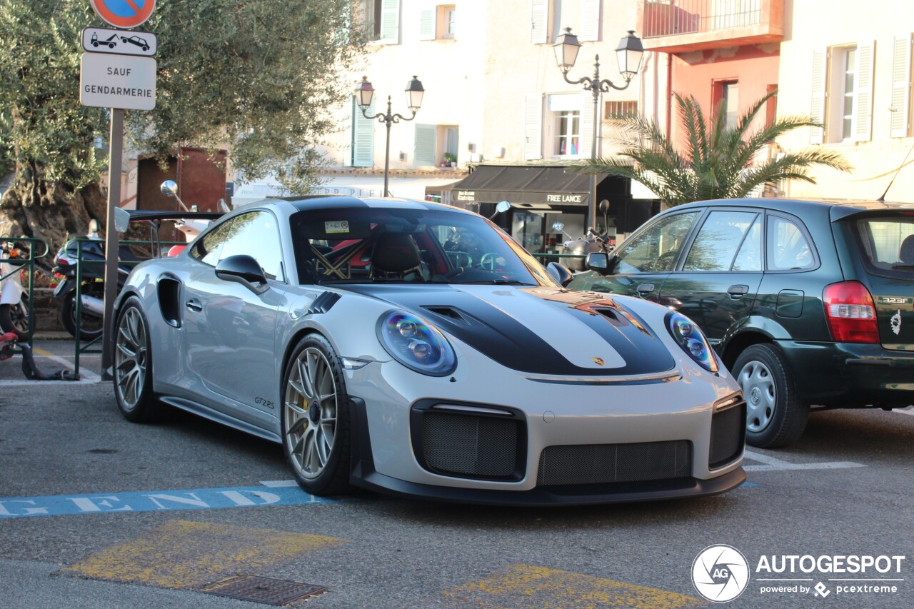 Porsche 991 GT2 RS Weissach Package