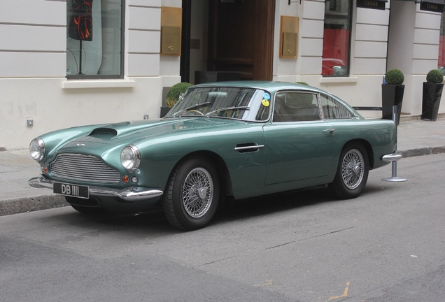 Aston Martin DB4