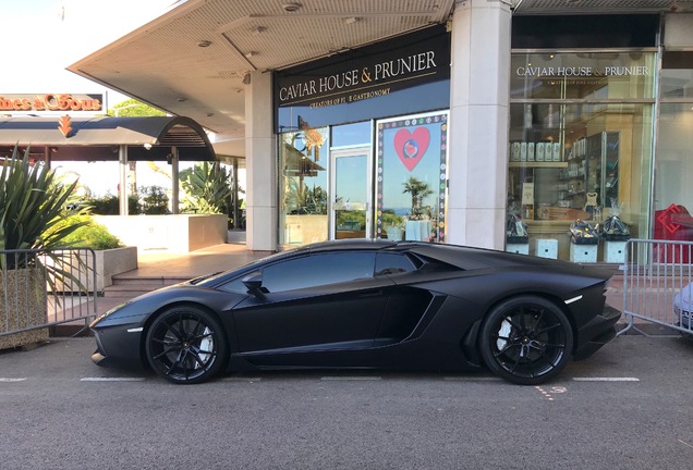 Lamborghini Aventador LP700-4 Roadster