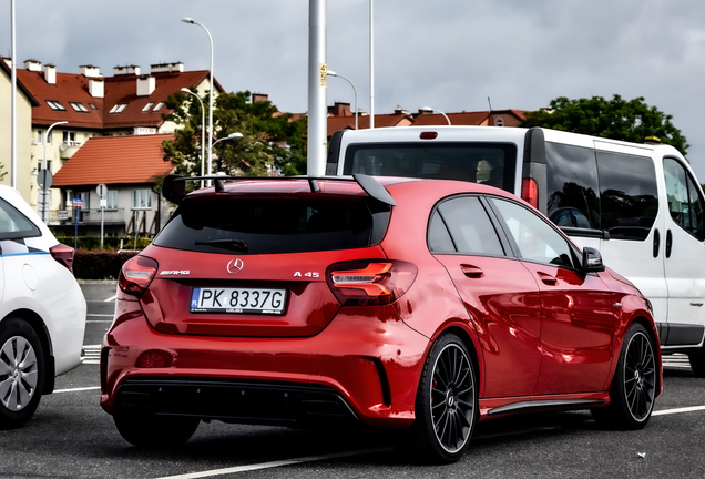 Mercedes-AMG A 45 W176 2015