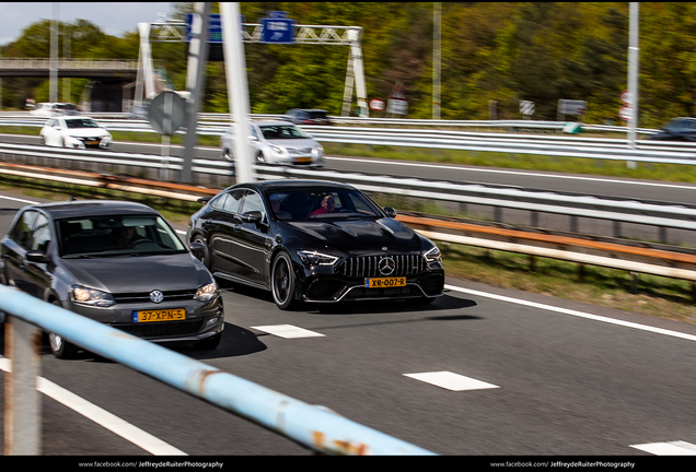 Mercedes-AMG GT 63 S X290