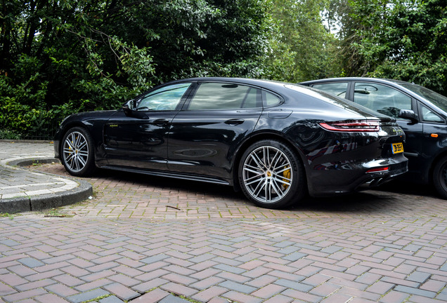 Porsche 971 Panamera Turbo S E-Hybrid Executive