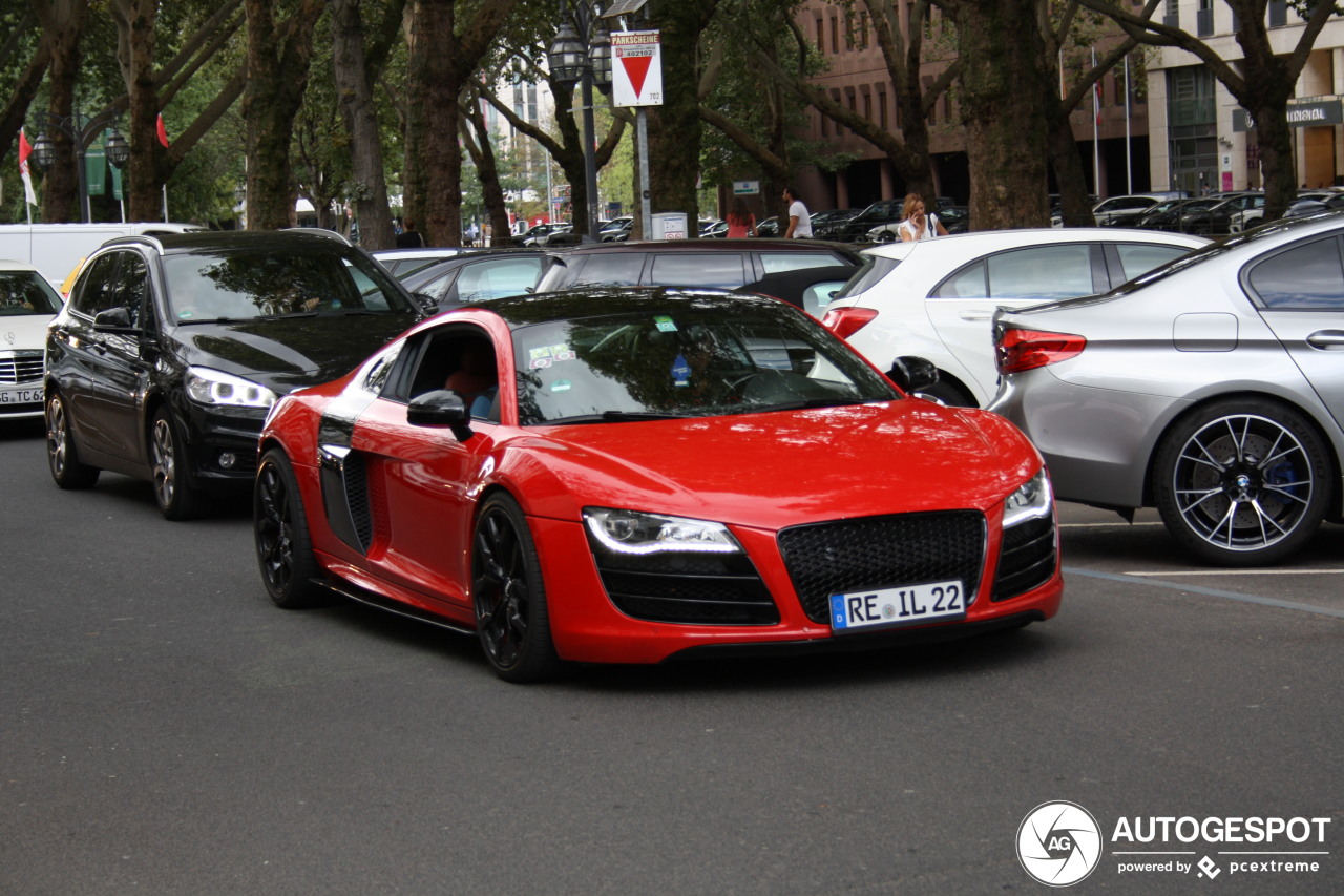 Audi R8 V10