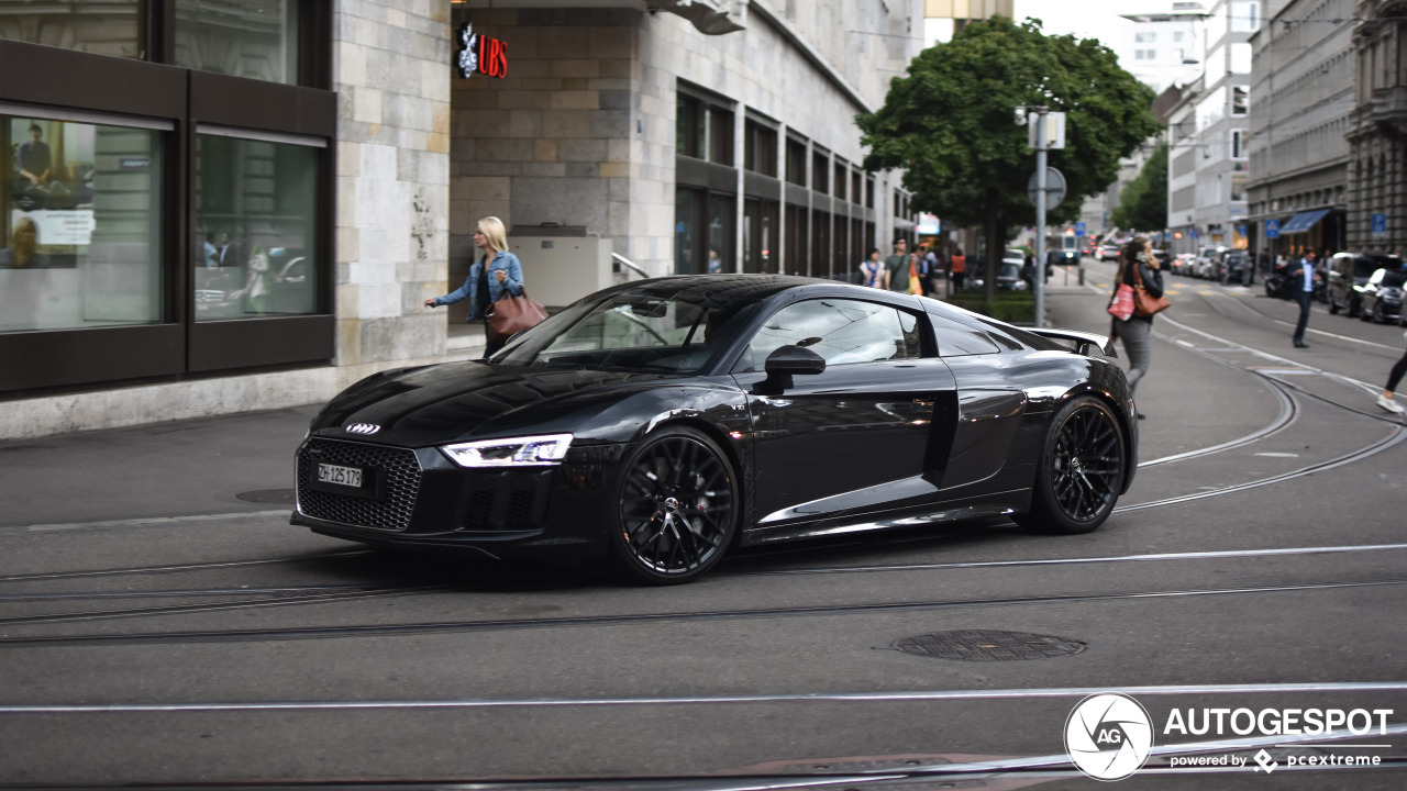 Audi R8 V10 Plus 2015