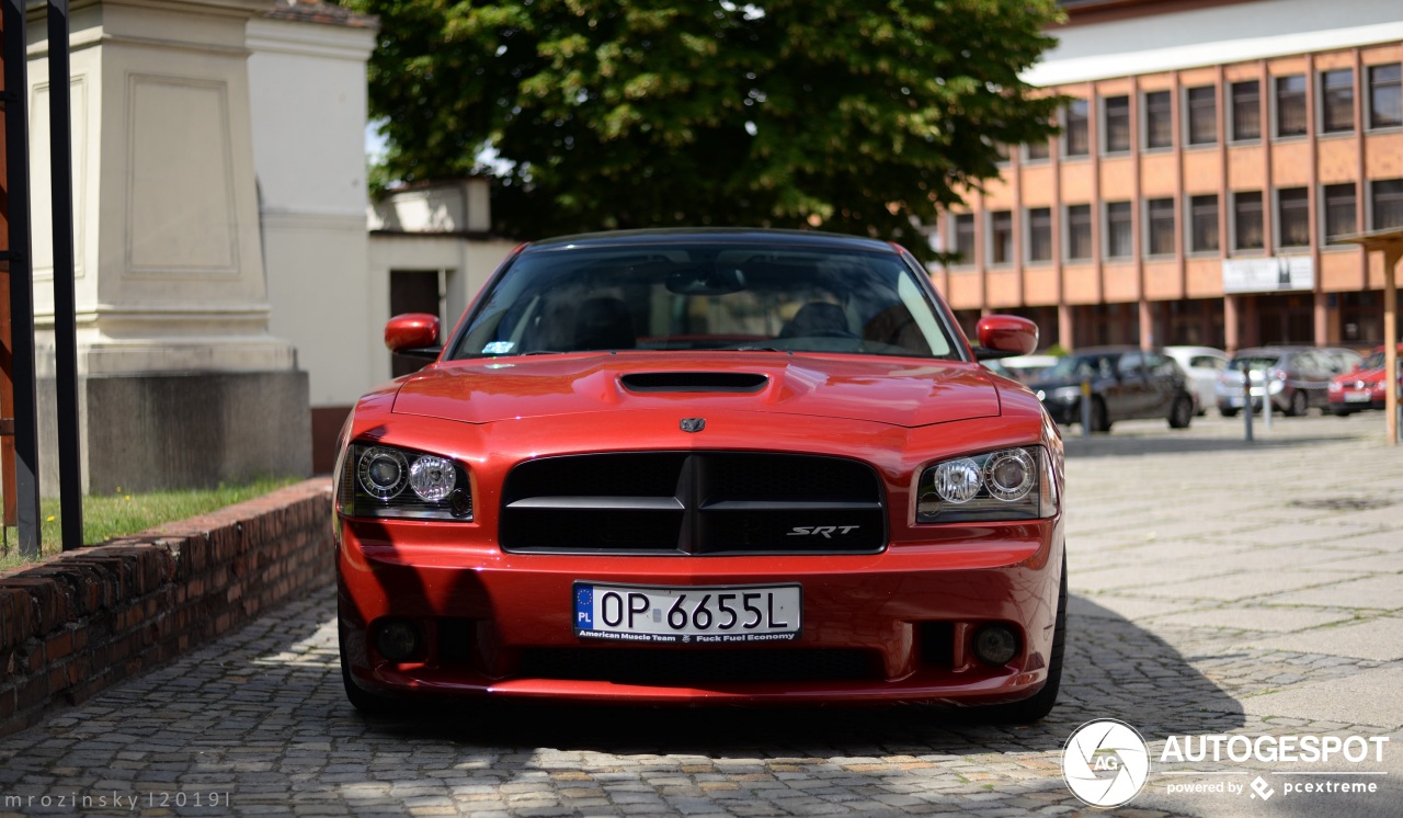 Dodge Charger SRT-8