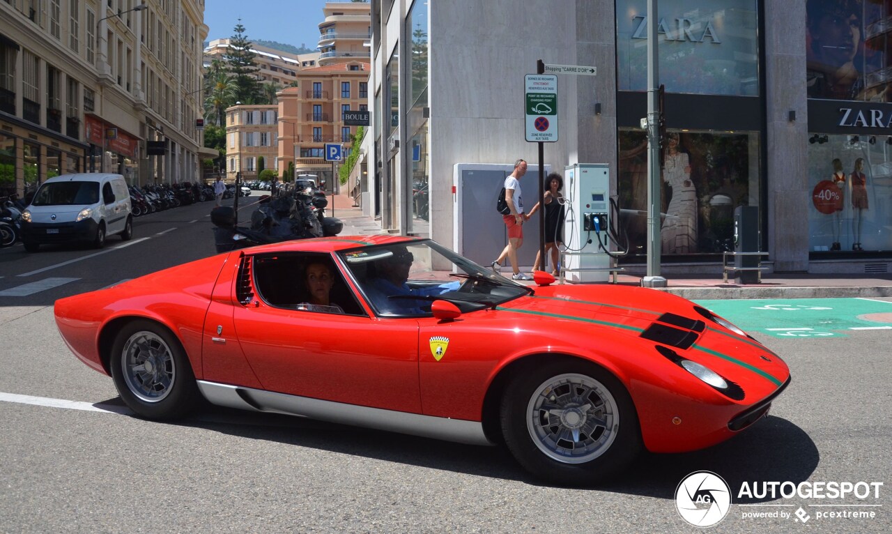 Lamborghini Miura P400