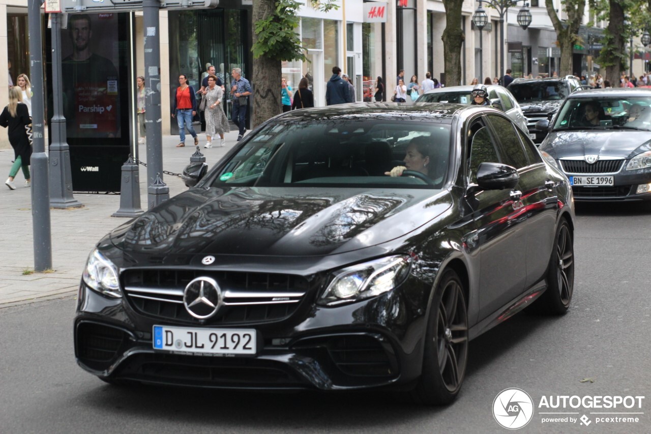 Mercedes-AMG E 63 S W213