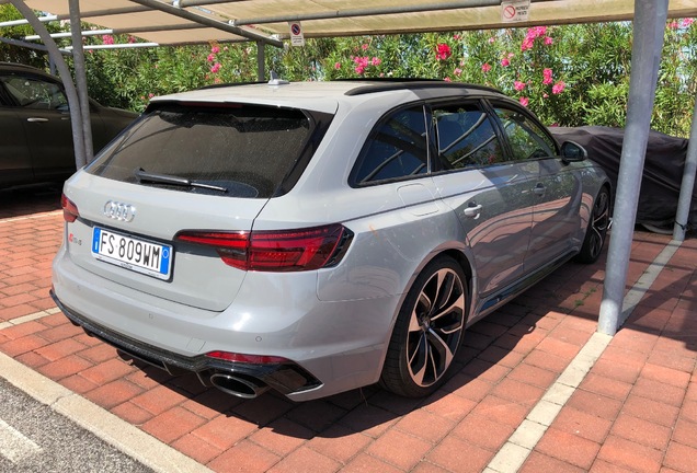 Audi RS4 Avant B9