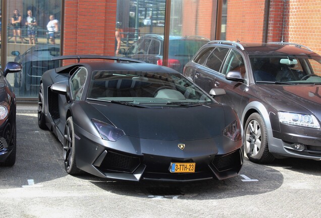 Lamborghini Aventador LP700-4