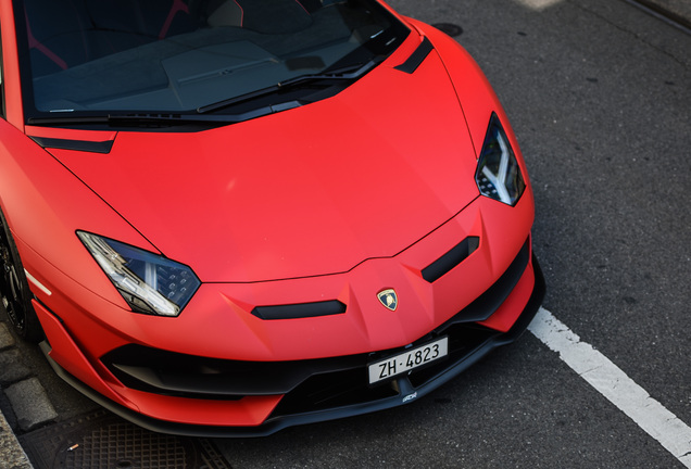 Lamborghini Aventador LP770-4 SVJ