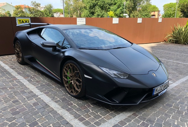 Lamborghini Huracán LP640-4 Performante