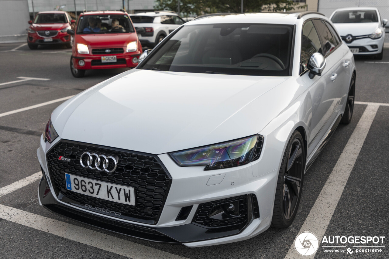 Audi RS4 Avant B9