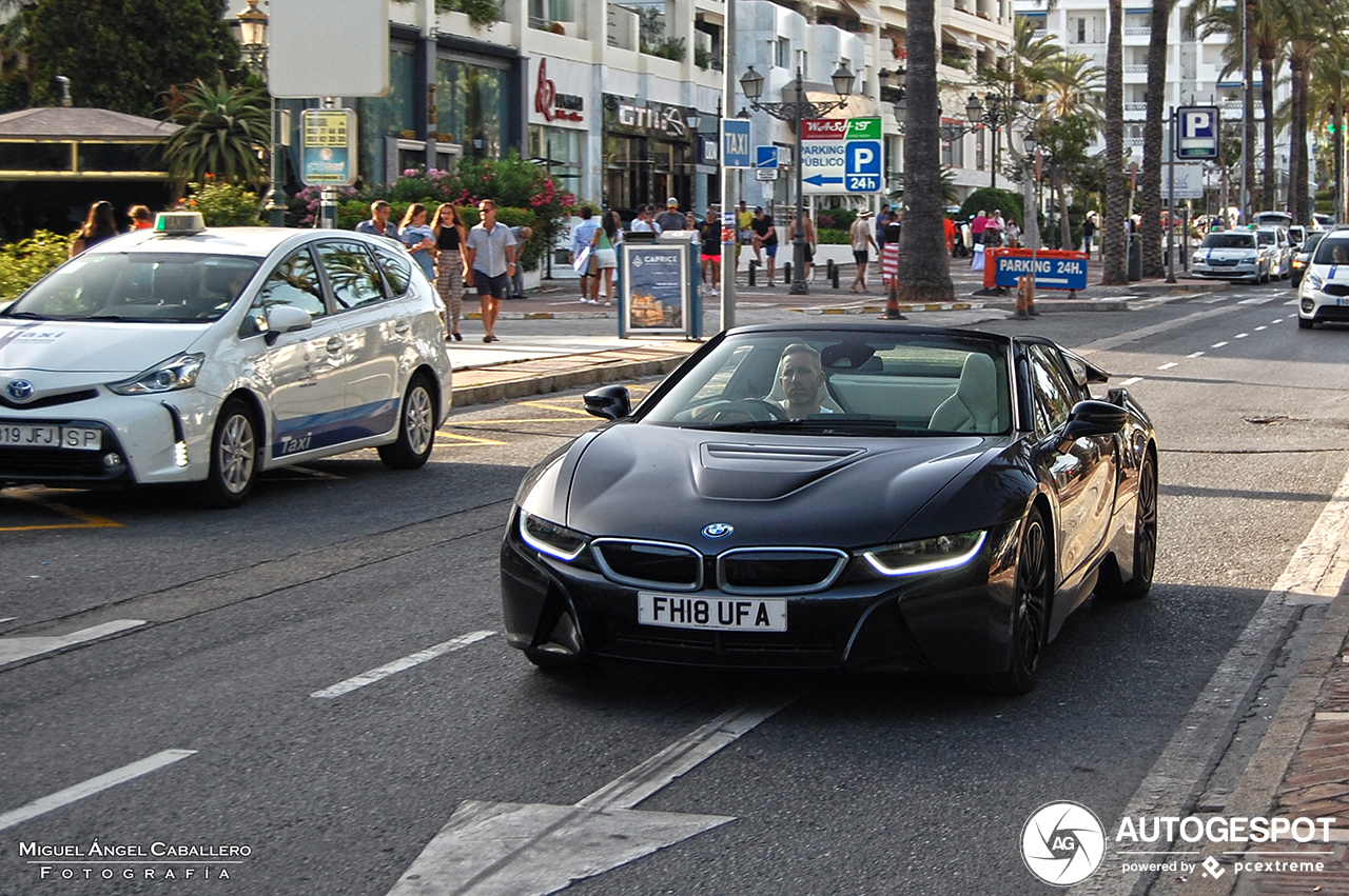 BMW i8 Roadster