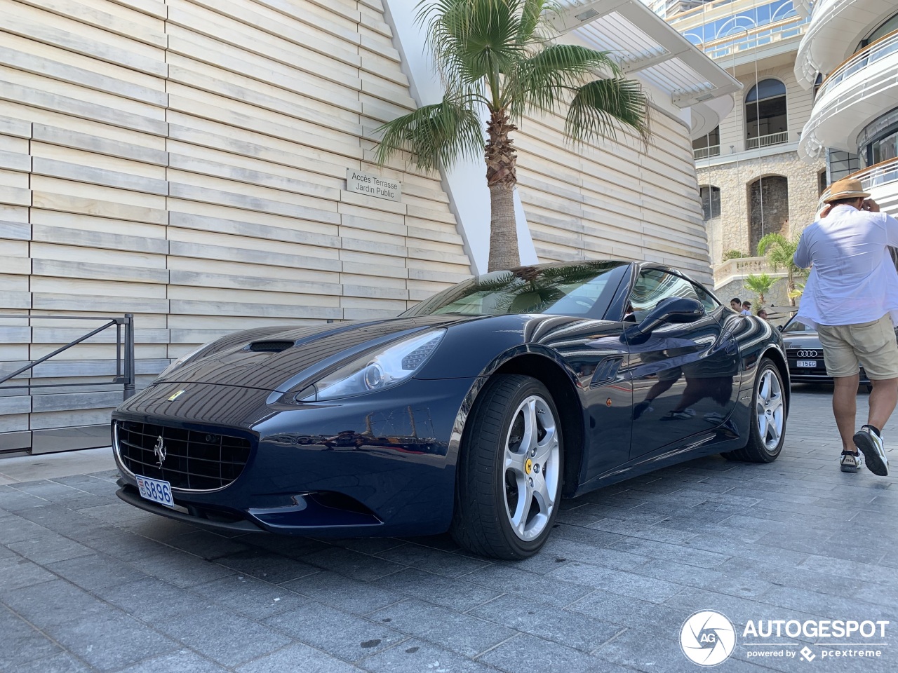 Ferrari California