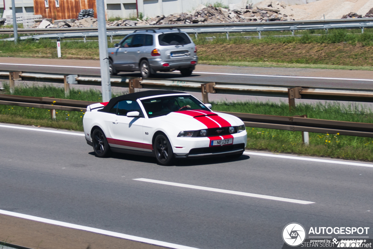 Ford Mustang GT Convertible 2011