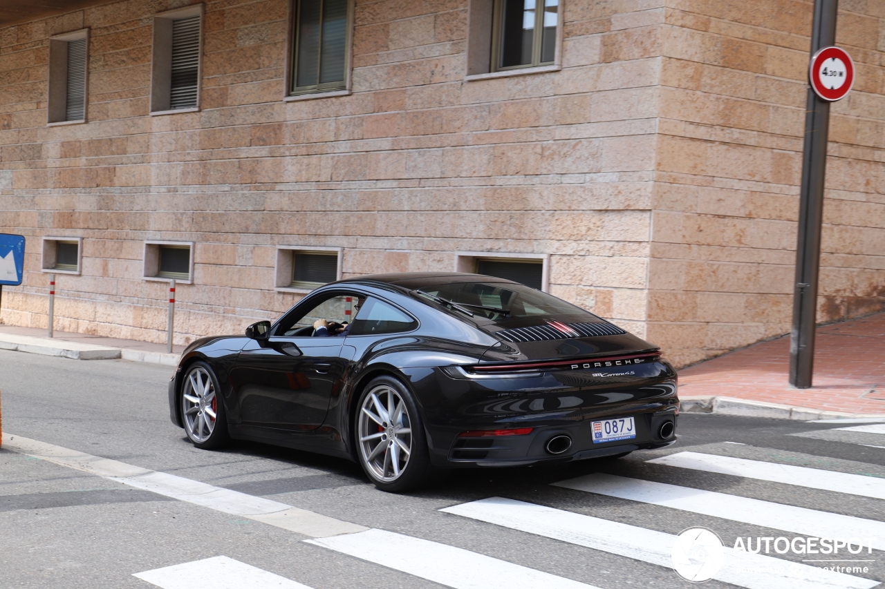 Porsche 992 Carrera 4S