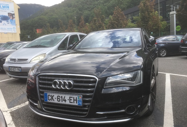 Audi S8 D4