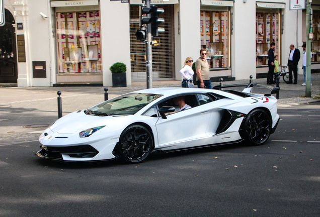 Lamborghini Aventador LP770-4 SVJ